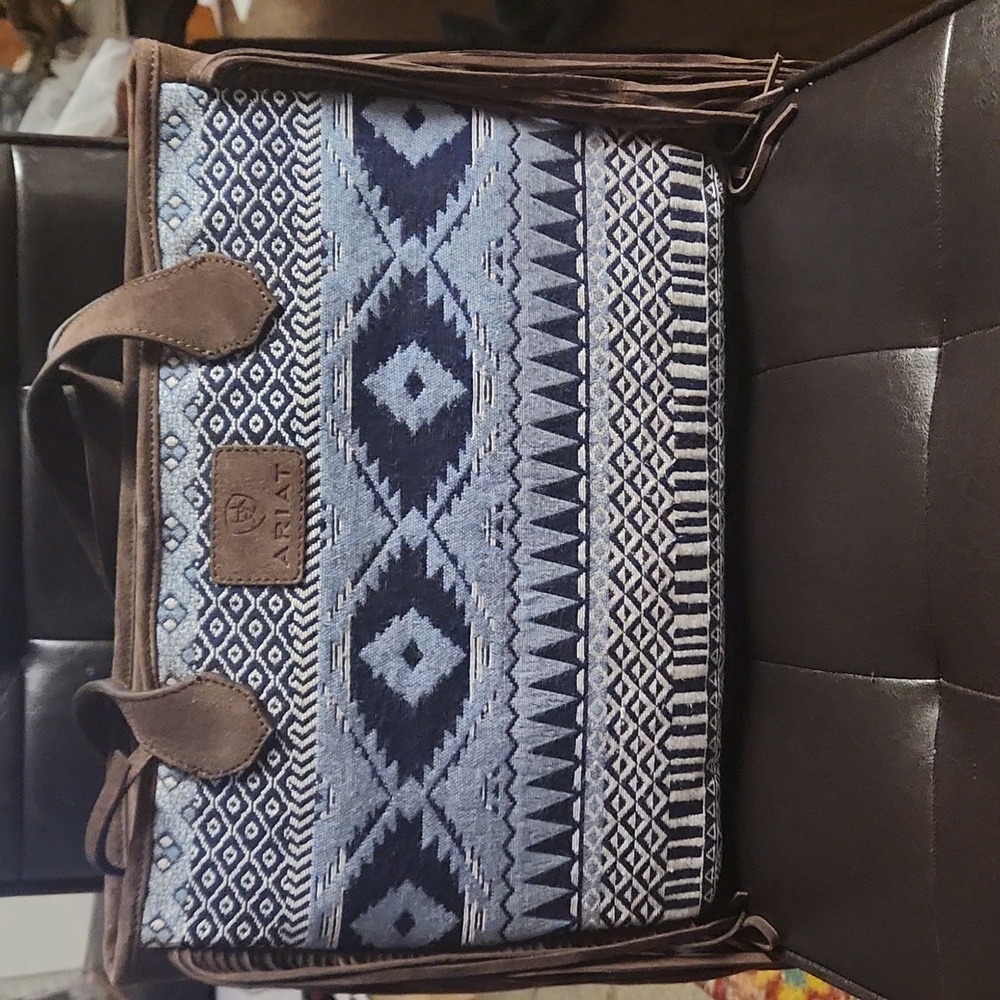 Ariat tribal print bag nwot